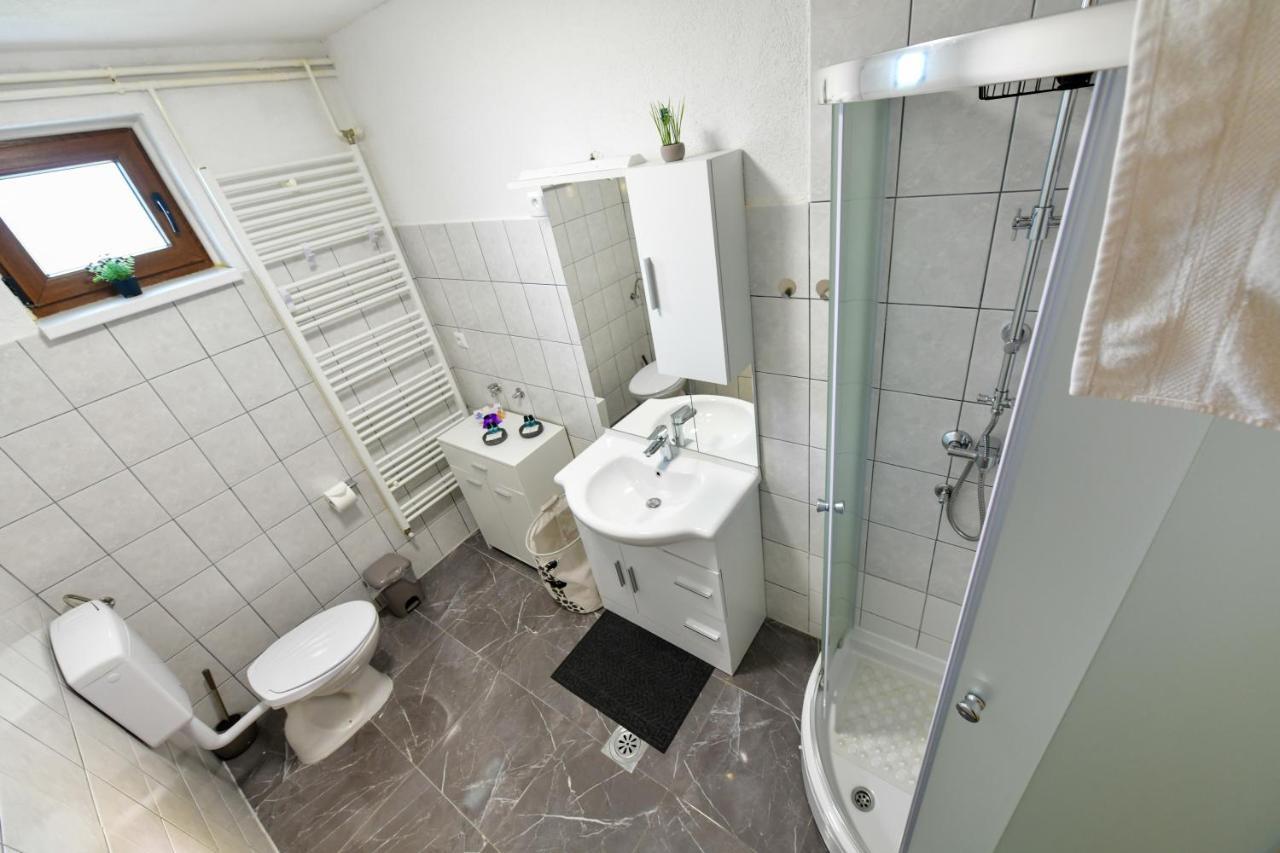 Apartman Plum Plitvice Drežnik Grad Dış mekan fotoğraf